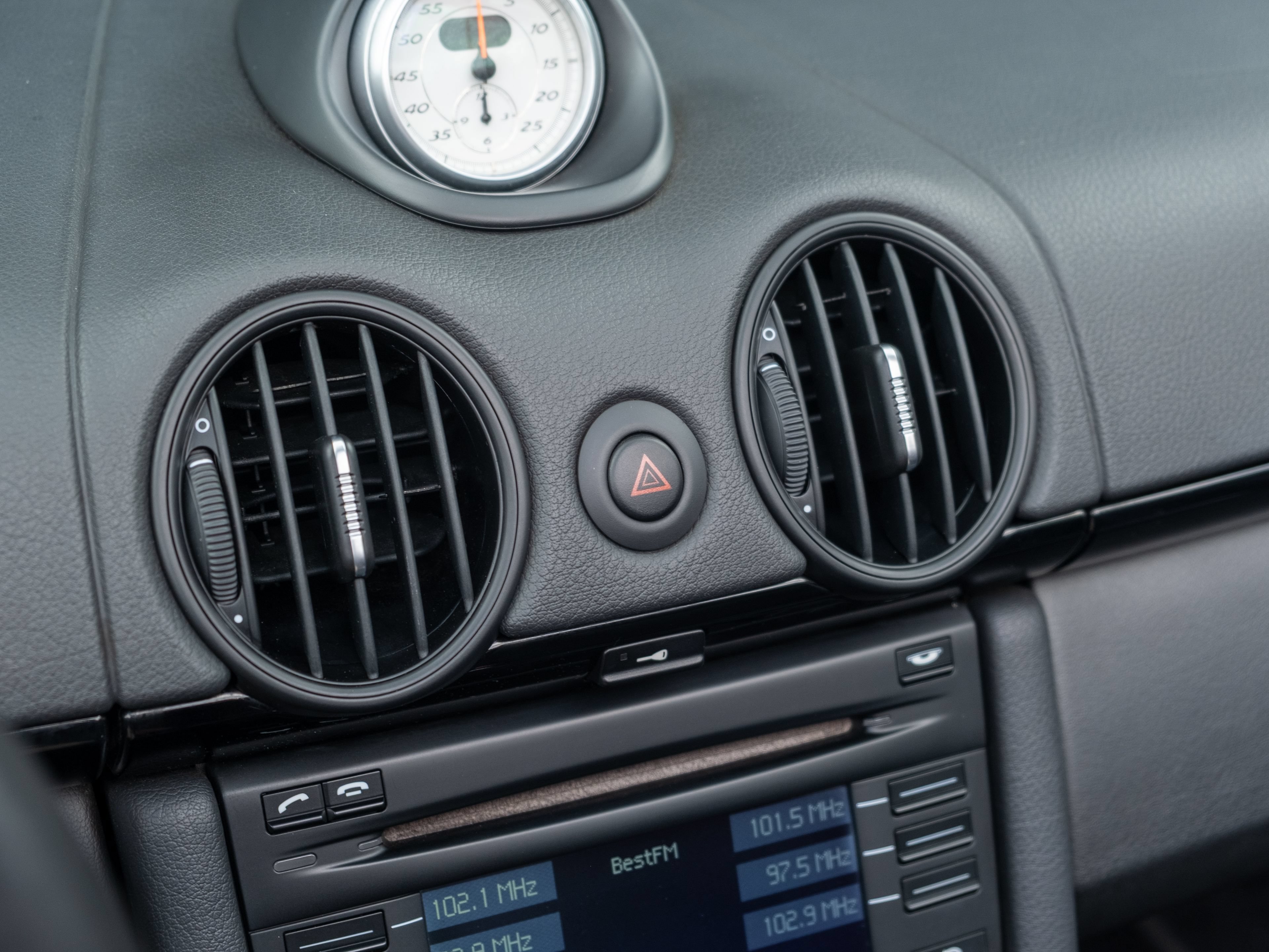 Used 2011 Porsche Boxster Spyder RWD image 29