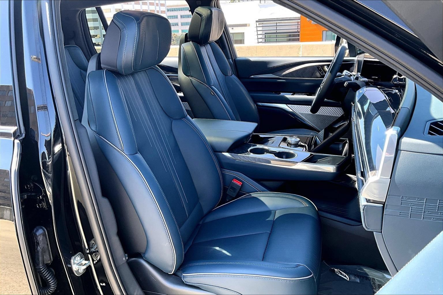 New 2026 Cadillac Escalade IQ Luxury 2 w/ LPO, Floor Liner Package AWD/4WD image 36