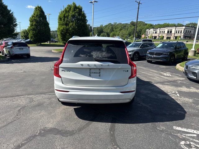 Used 2022 Volvo XC90 T6 Momentum AWD/4WD image 5