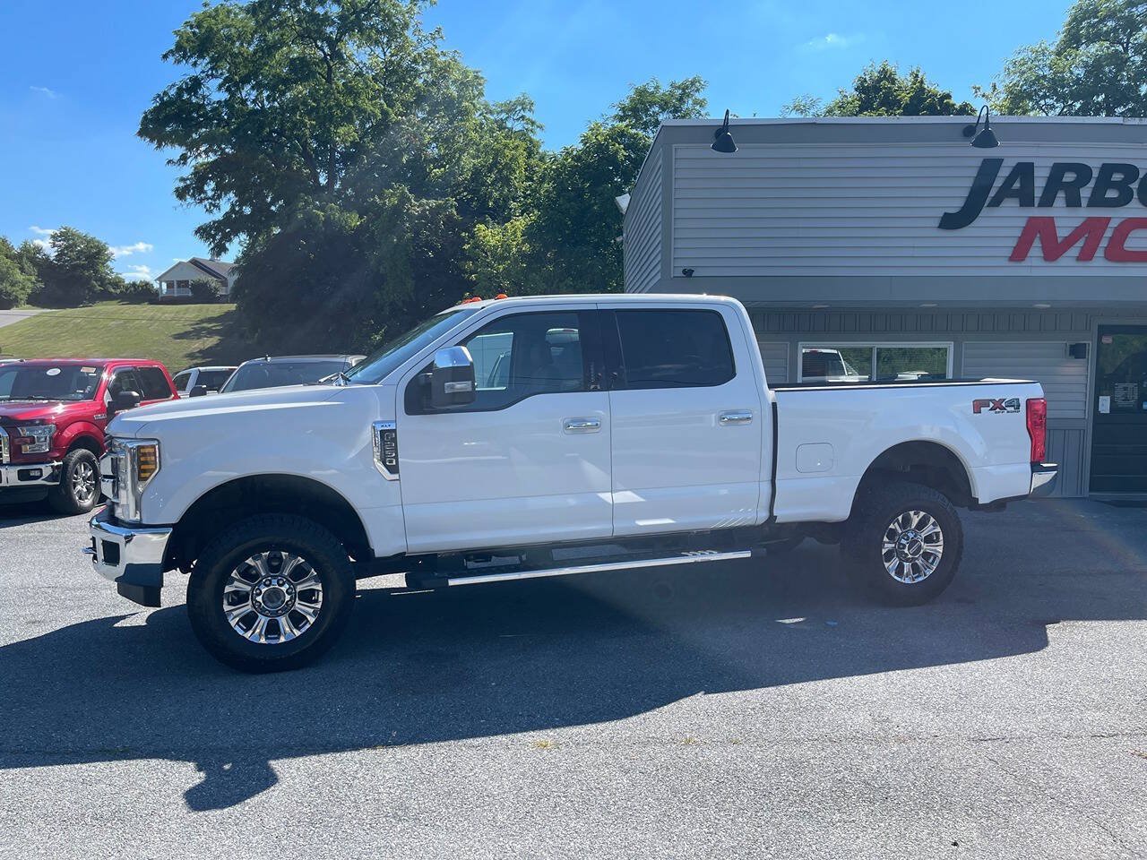 Used 2018 Ford F250 XLT w/ XLT Premium Package AWD/4WD image 4