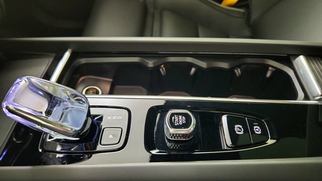 New 2026 Volvo XC60 T8 Polestar w/ Protection Package Premier AWD/4WD image 17