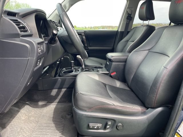 Used 2019 Toyota 4Runner TRD Off-Road Premium AWD/4WD image 8
