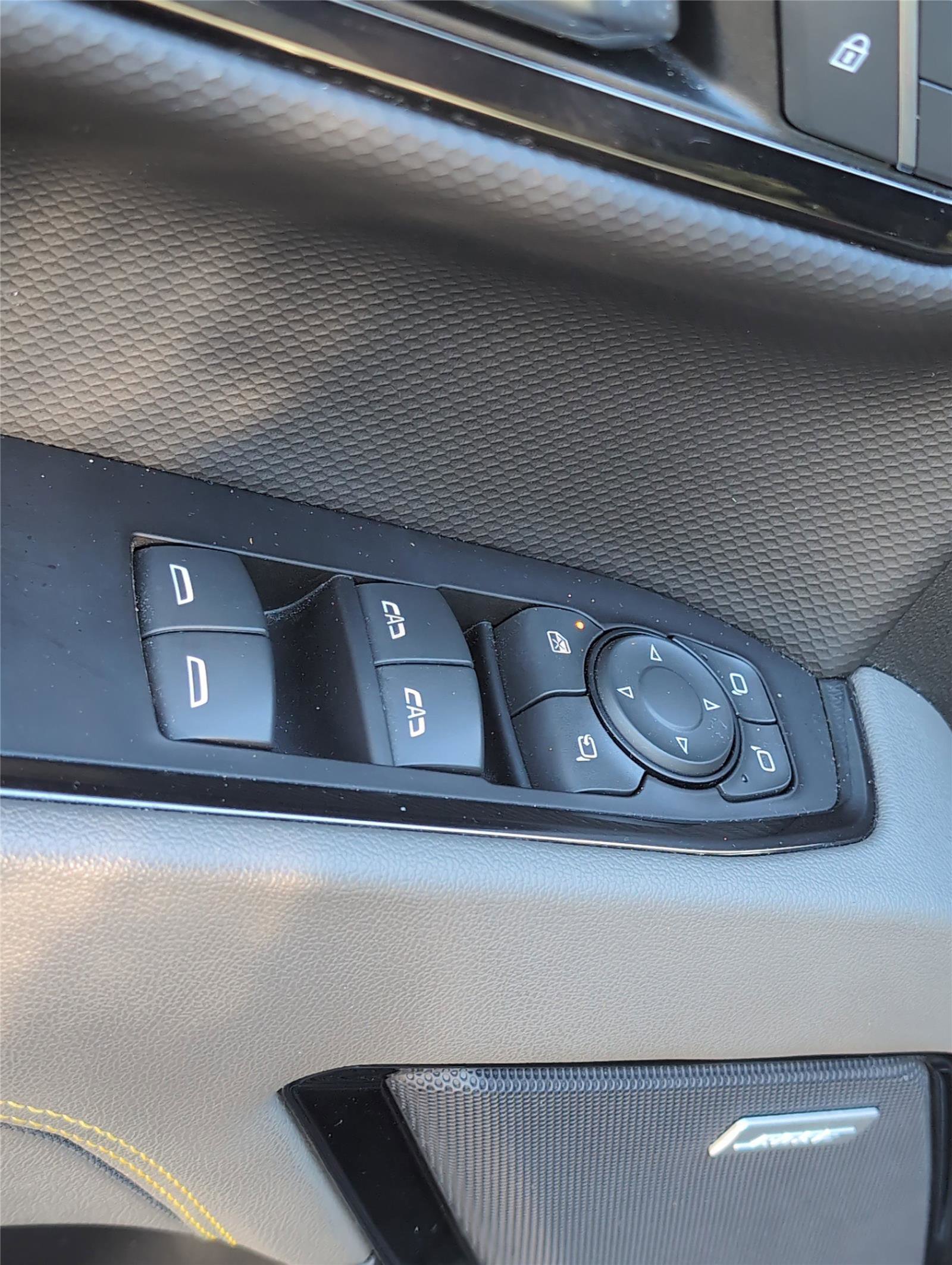 Used 2022 Chevrolet Silverado 1500 ZR2 image 12