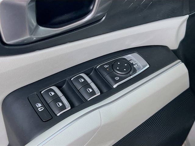Certified 2025 Kia Sorento EX image 18