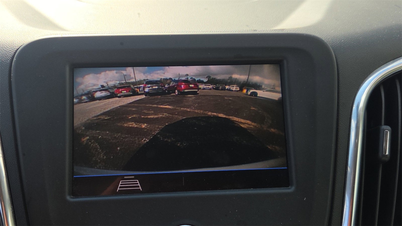 Used 2020 Chevrolet Equinox LT image 20