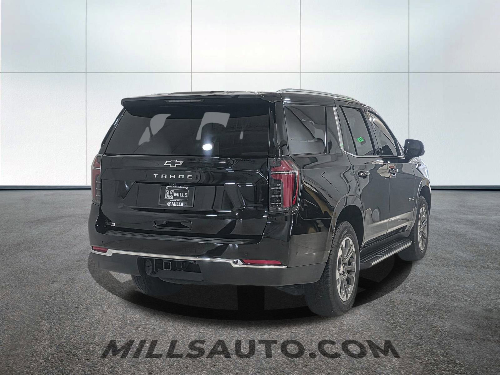 Certified 2025 Chevrolet Tahoe LS AWD/4WD image 7