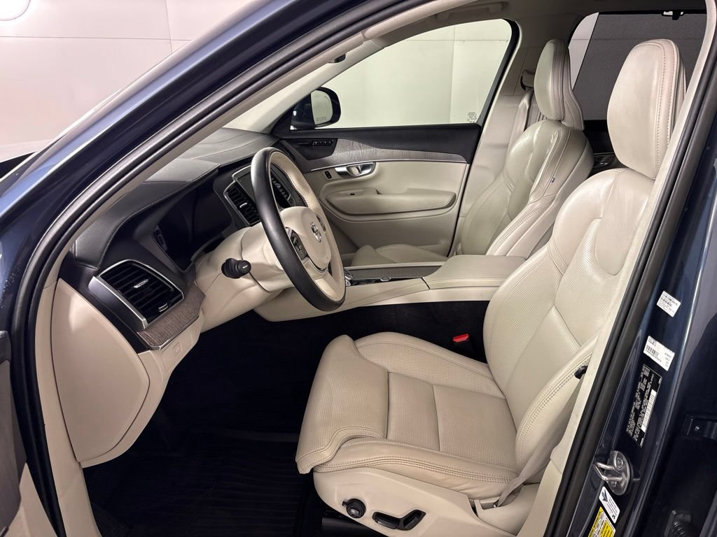 Used 2023 Volvo XC90 B6 Ultimate w/ Protection Package AWD/4WD image 32