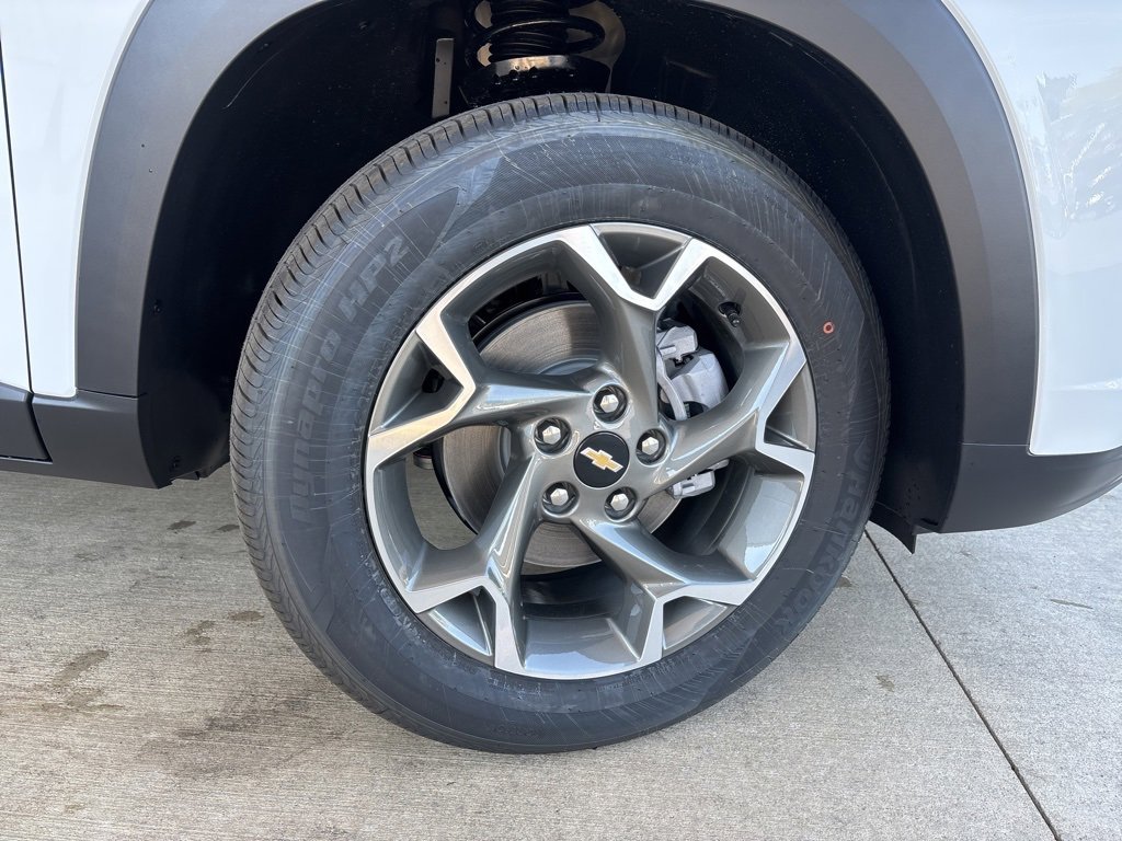 New 2026 Chevrolet Trax LT w/ Driver Confidence Package image 33
