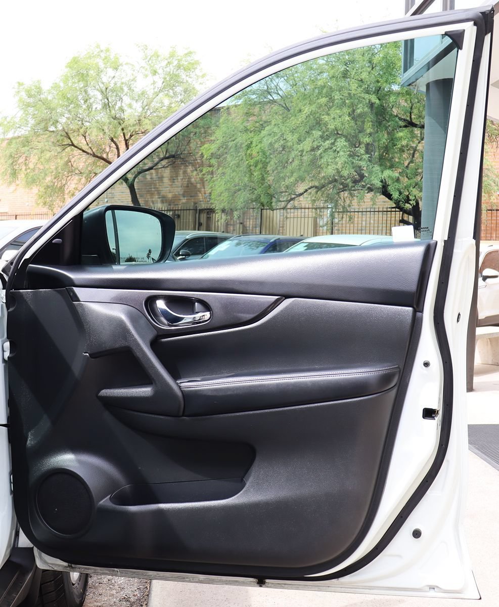 Used 2018 Nissan Rogue S FWD image 33