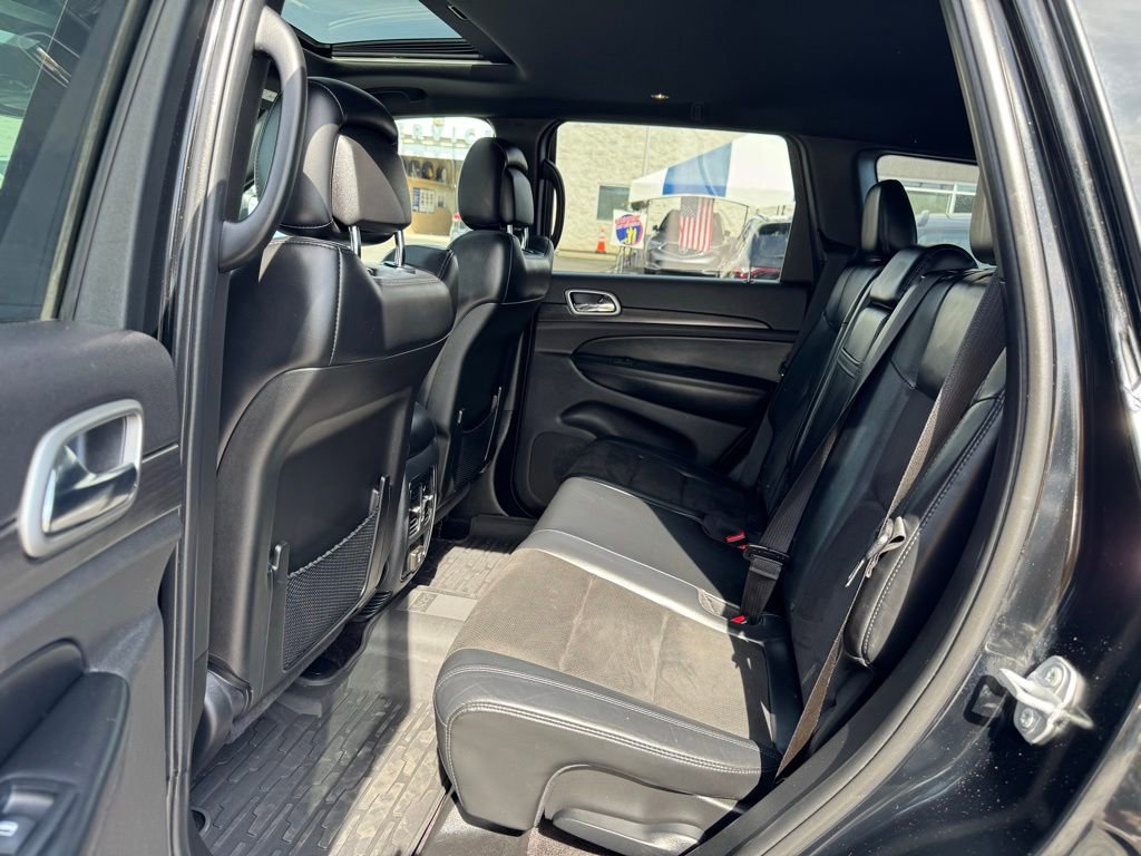 Used 2018 Jeep Grand Cherokee Altitude AWD/4WD image 12