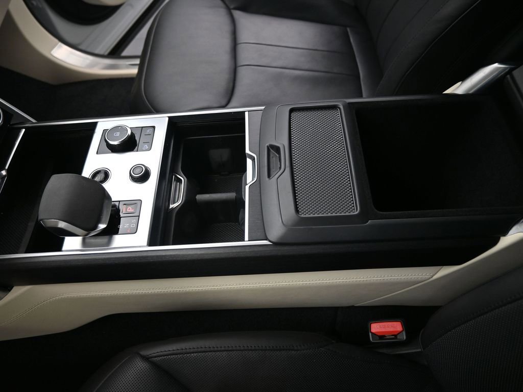 Used 2022 Land Rover Range Rover Long Wheelbase SE image 33