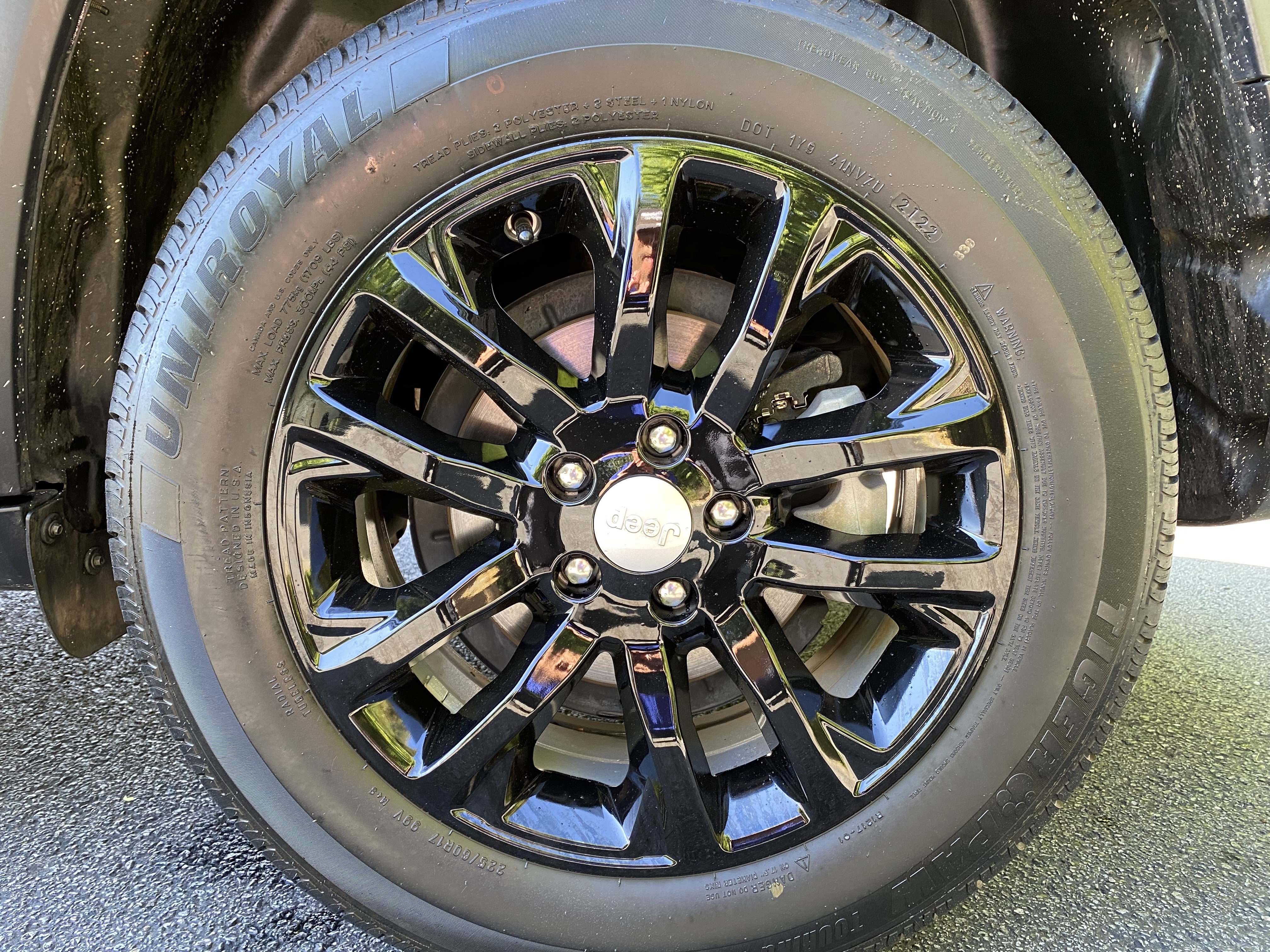 Used 2020 Jeep Cherokee Latitude FWD image 38