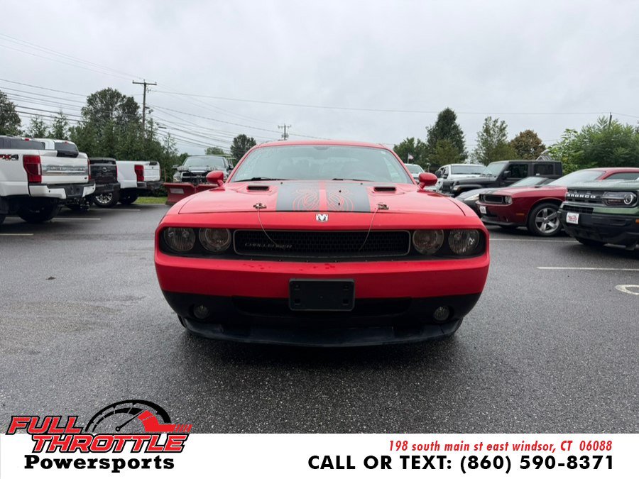 Used 2010 Dodge Challenger SE RWD image 3