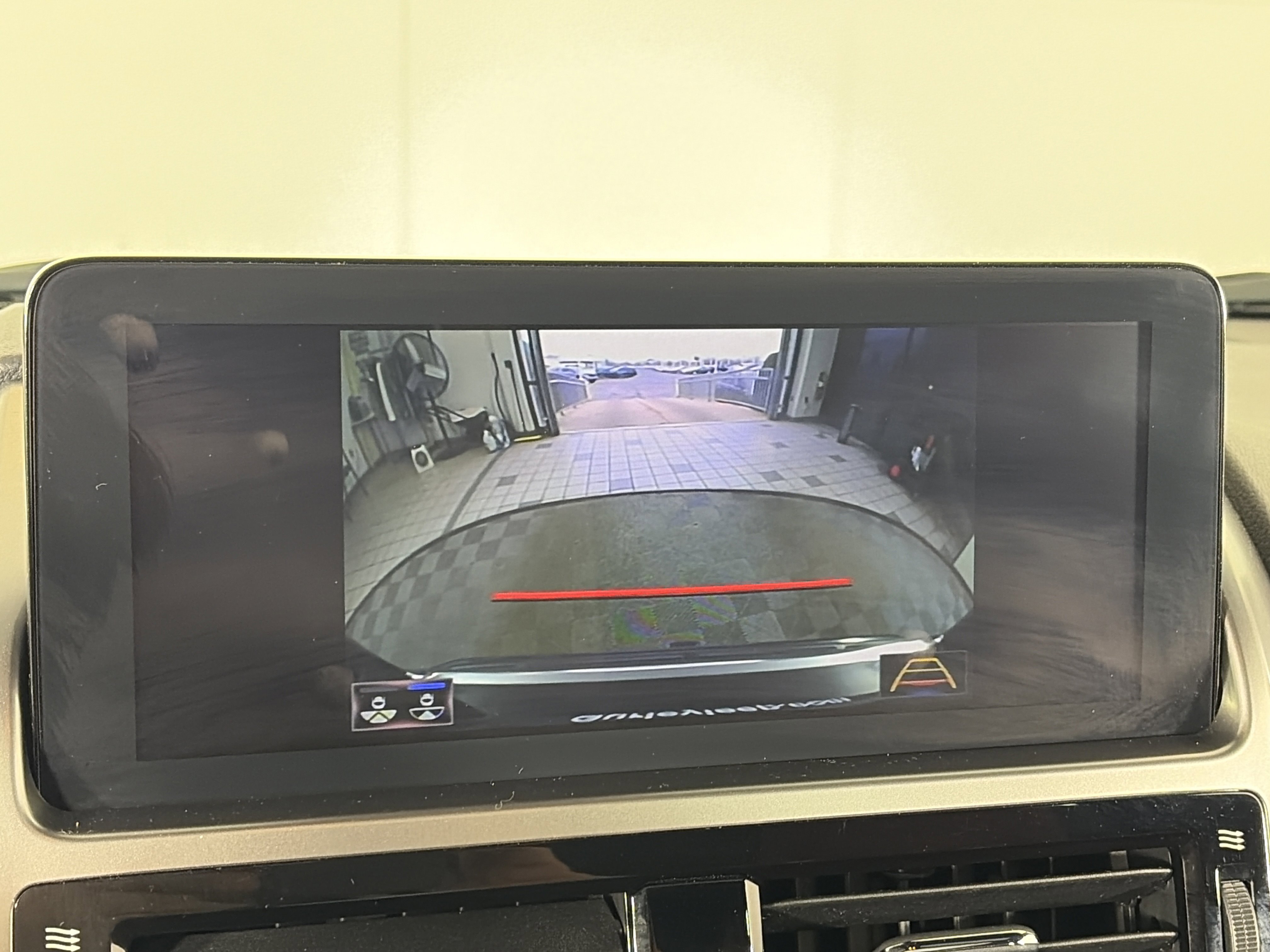 Used 2022 Lexus GX 460 Premium w/ Premium Plus Package image 22