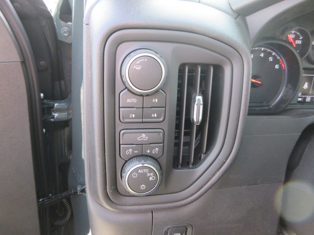 New 2026 Chevrolet Silverado 1500 Custom Trail Boss w/ Turbomax Blackout Package image 26
