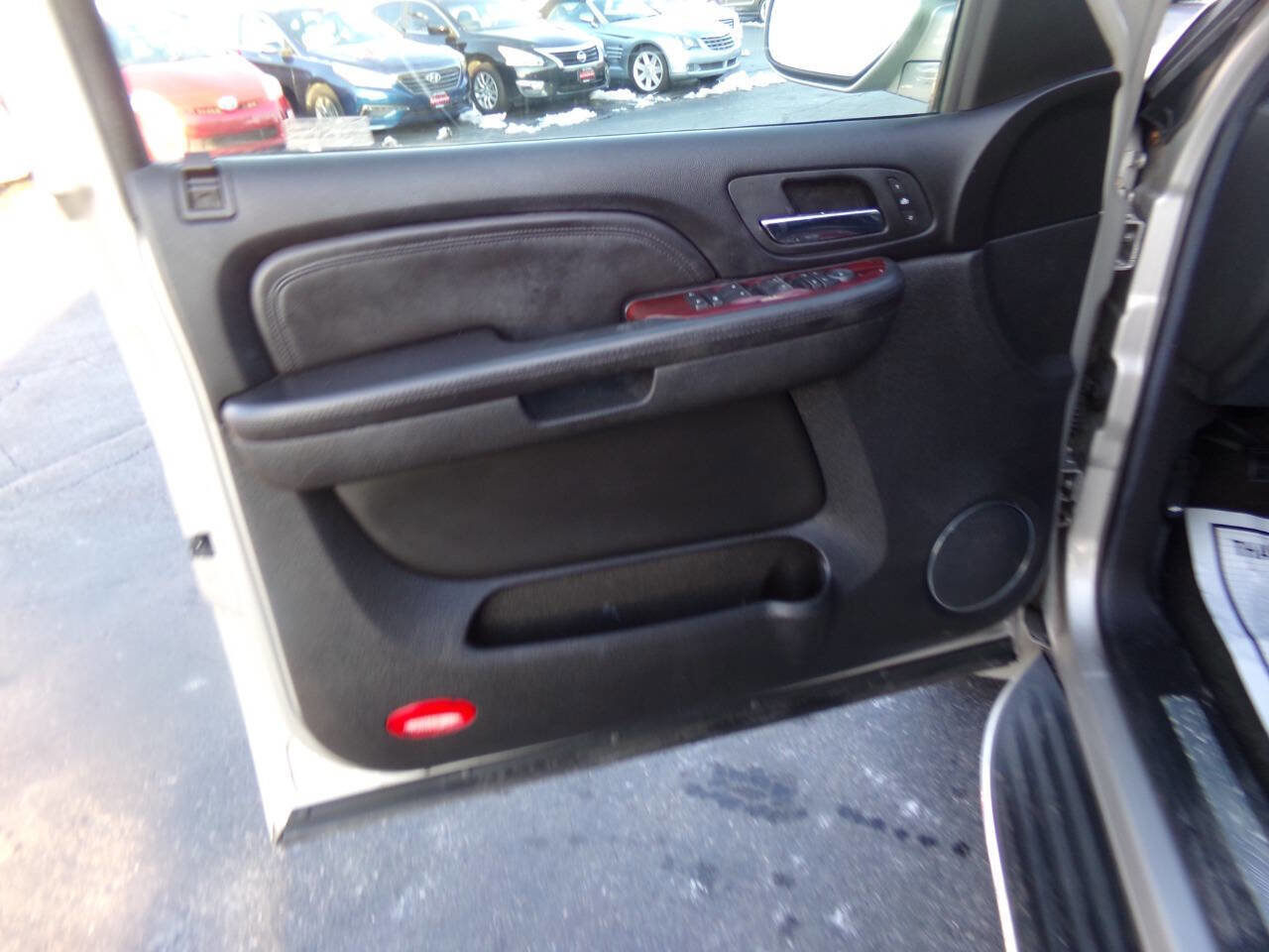 Used 2007 Cadillac Escalade AWD image 12