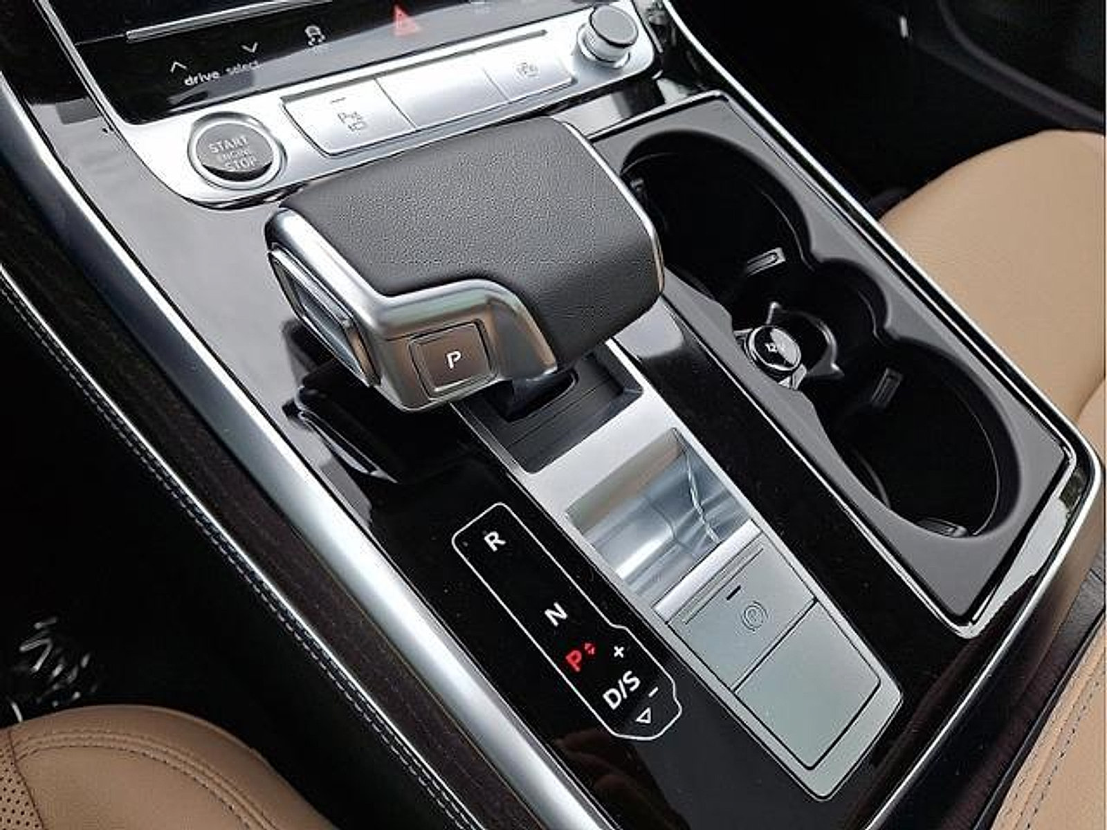 Used 2025 Audi Q7 3.0T Premium Plus AWD/4WD image 14