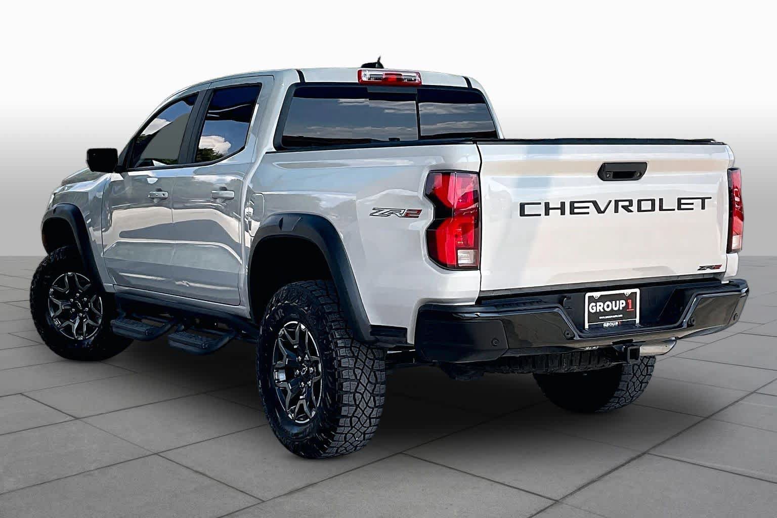 Used 2026 Chevrolet Colorado ZR2 w/ Technology Package AWD/4WD image 12