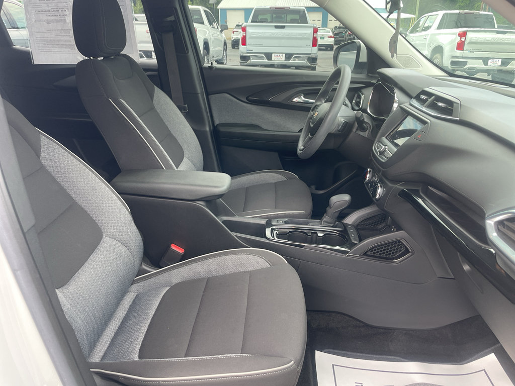 Used 2023 Chevrolet TrailBlazer LT FWD image 11
