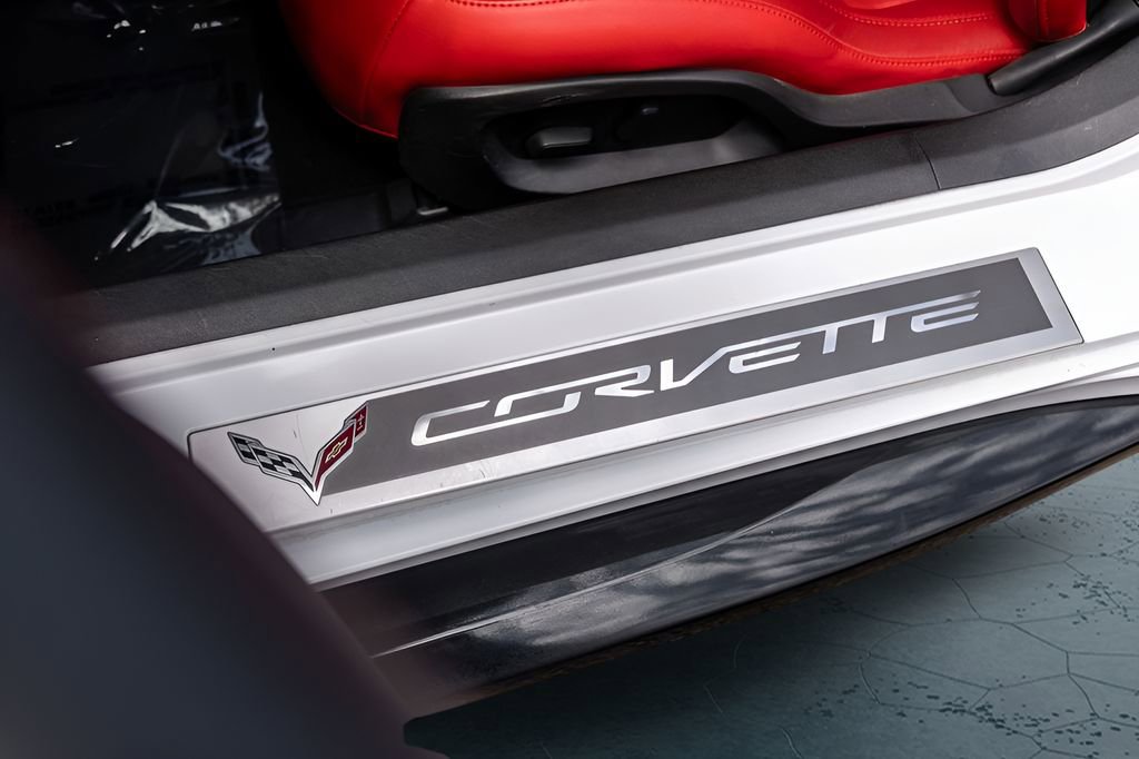 Used 2017 Chevrolet Corvette Z06 w/ Battery Protection Package RWD image 12