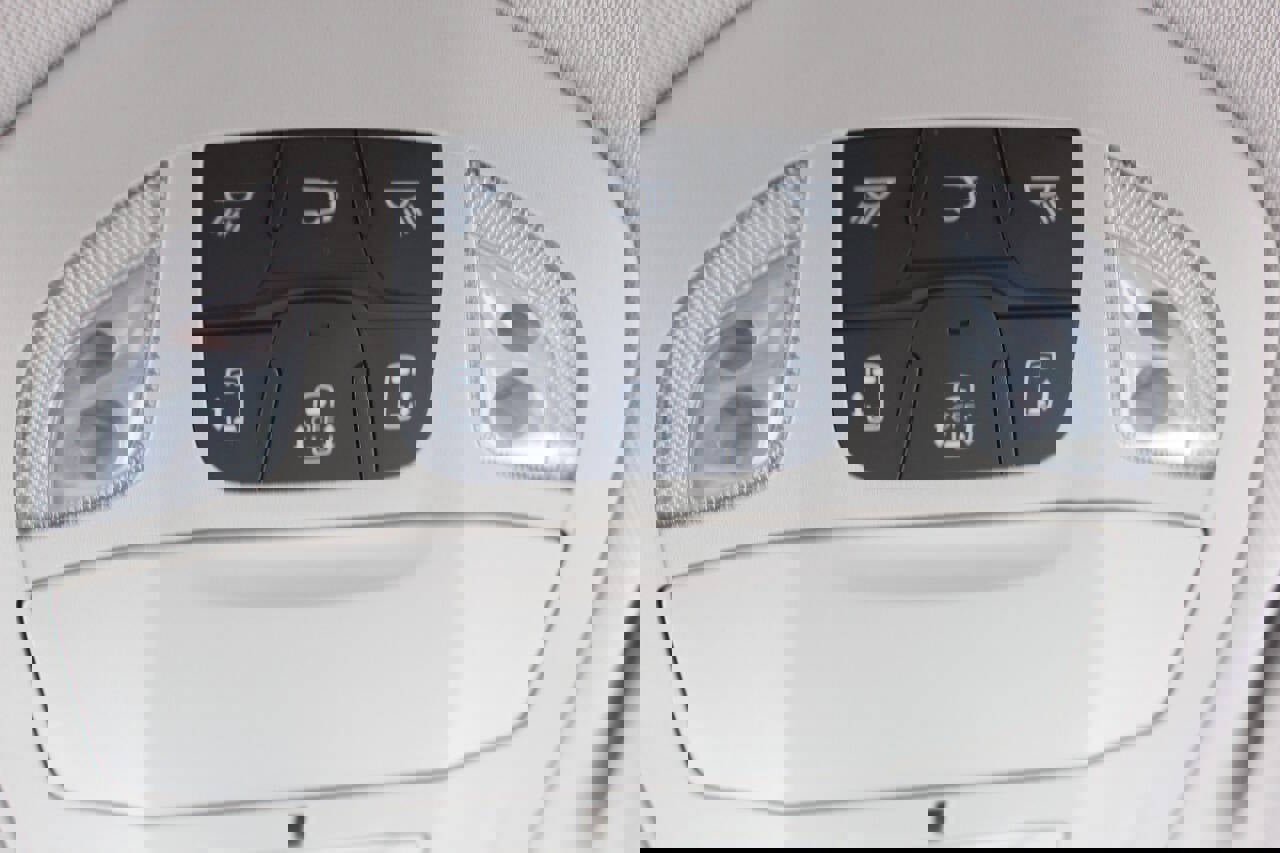 Used 2018 Chrysler Pacifica Touring-L Plus image 34