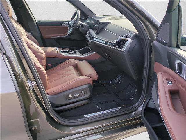 Certified 2025 BMW X5 xDrive50e w/ Executive Package image 23