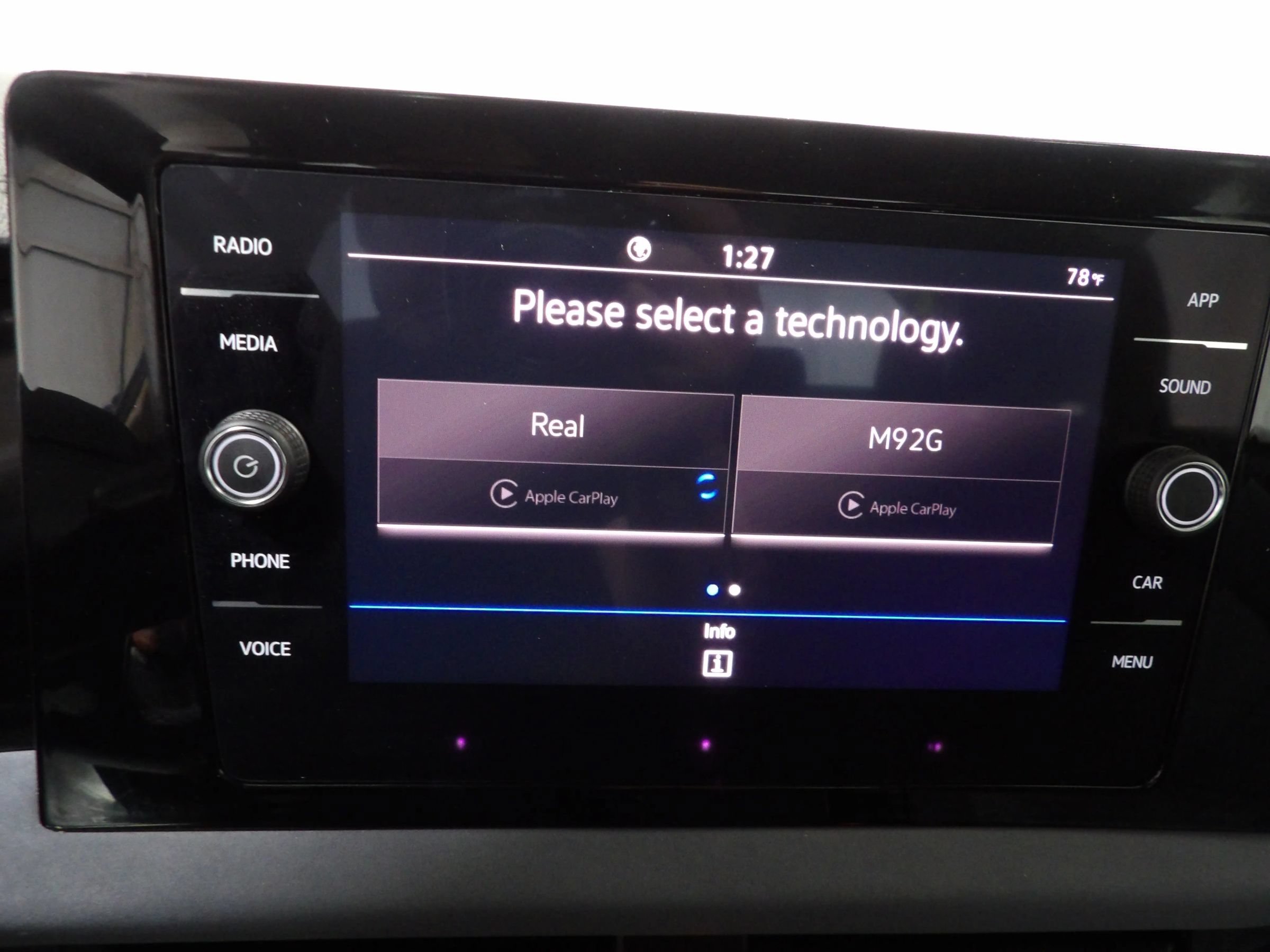 Used 2026 Volkswagen Jetta SE FWD image 21
