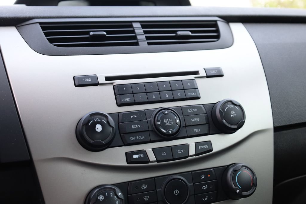 Used 2008 Ford Focus SE image 12