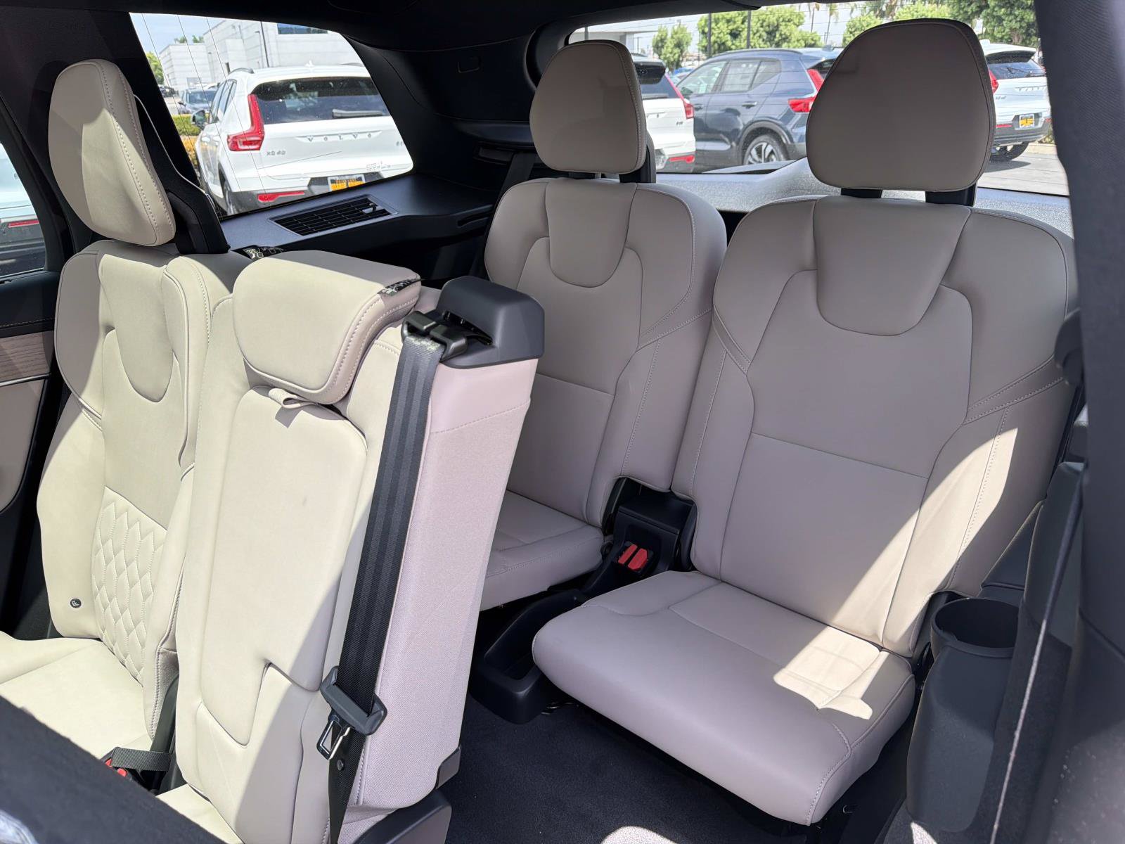 New 2027 Volvo XC90 B6 Plus AWD/4WD image 18