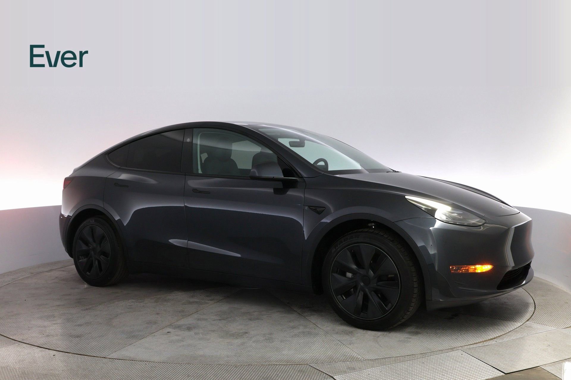 Used 2025 Tesla Model Y Long Range image 5