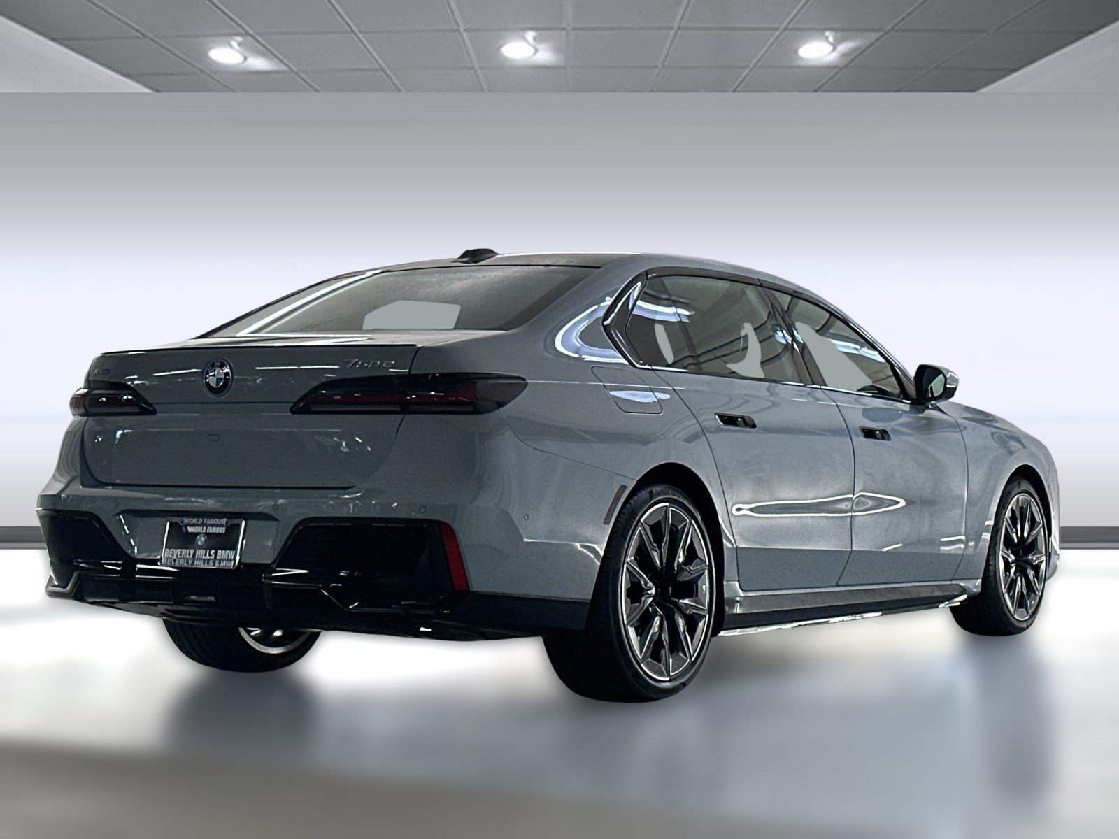 New 2026 BMW 750e xDrive w/ Executive Package image 8