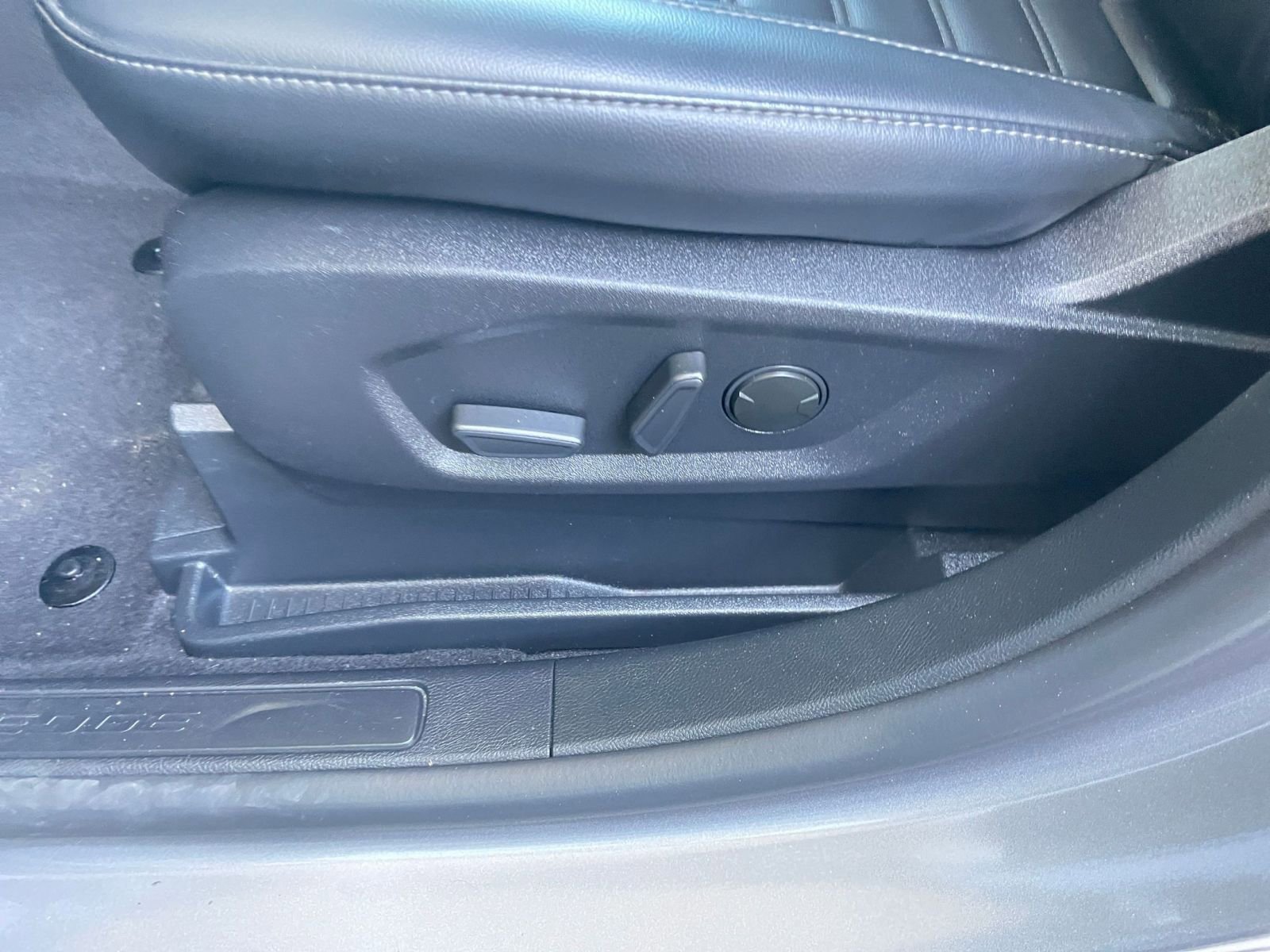 Used 2024 Ford Edge SEL image 23