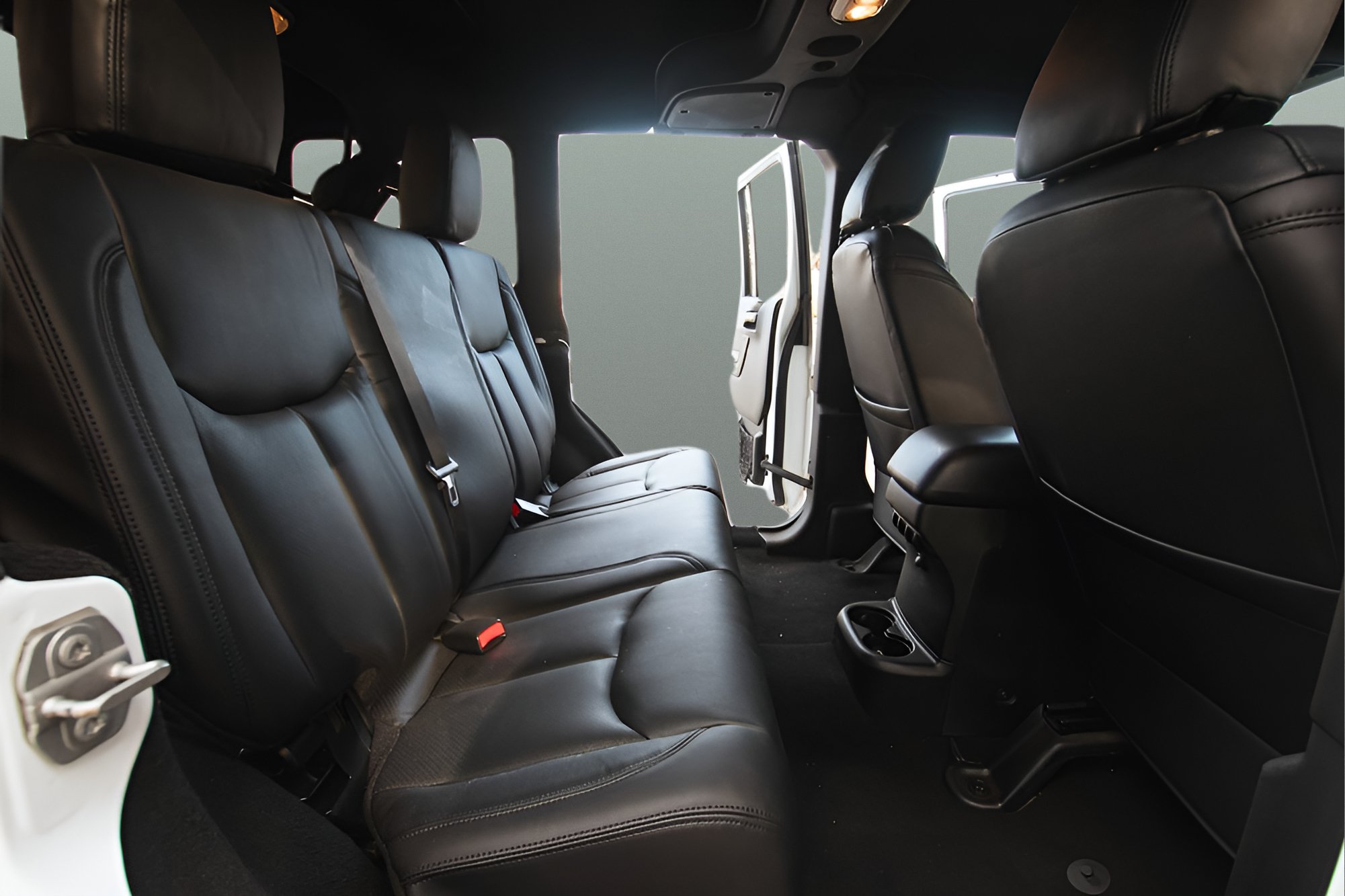 Used 2018 Jeep Wrangler Unlimited Sport S AWD/4WD image 16