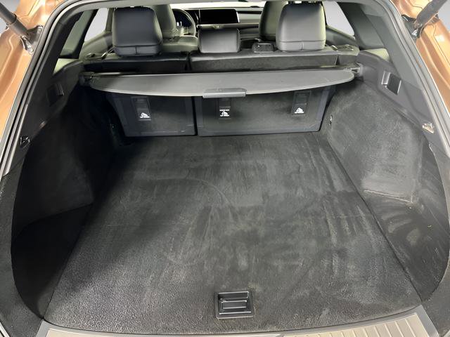 Used 2025 Toyota Crown Signia image 7