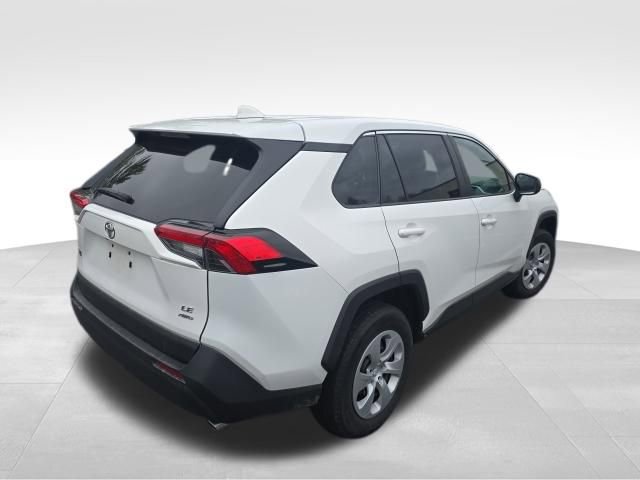 Used 2024 Toyota RAV4 LE image 7