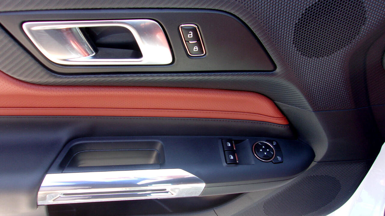 Used 2024 Ford Mustang GT Premium w/ GT Performance Package image 8