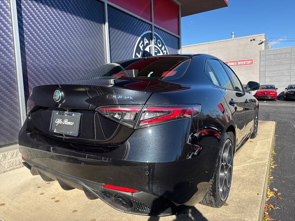 New 2025 Alfa Romeo Giulia AWD image 3