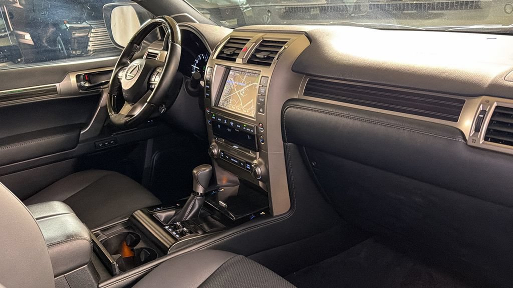 Used 2021 Lexus GX 460 Premium w/ Premium Package AWD/4WD image 11