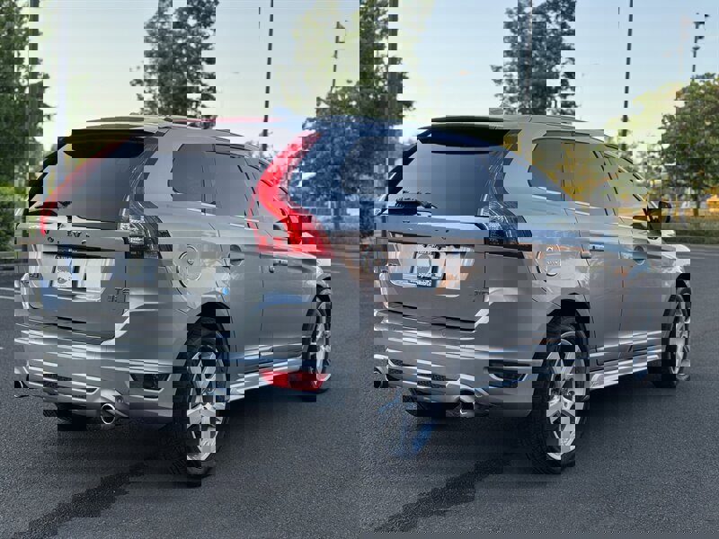 Used 2012 Volvo XC60 T6 R-Design image 5