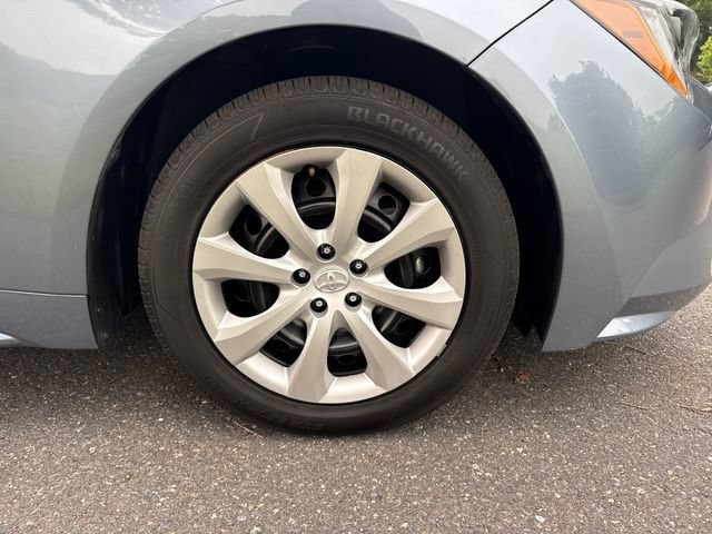 Used 2024 Toyota Corolla LE FWD image 11