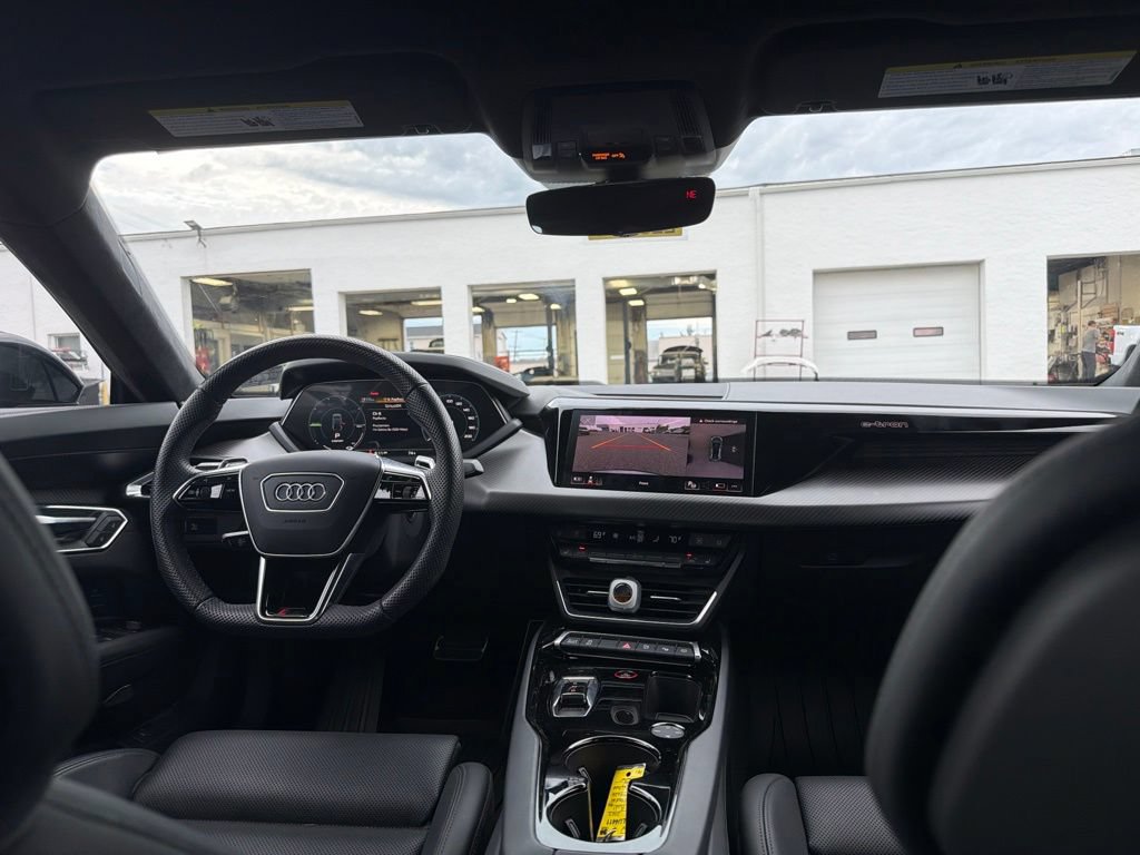 Used 2023 Audi RS e-tron GT w/ Carbon Performance Package AWD/4WD image 18