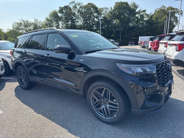 New 2025 Ford Explorer ST-Line