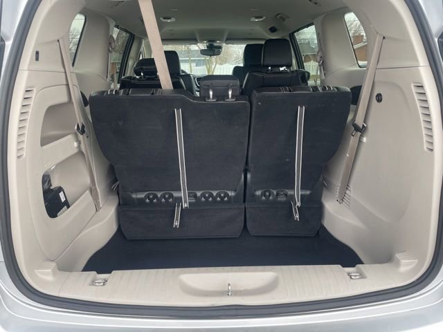 Used 2024 Chrysler Pacifica Touring-L image 13