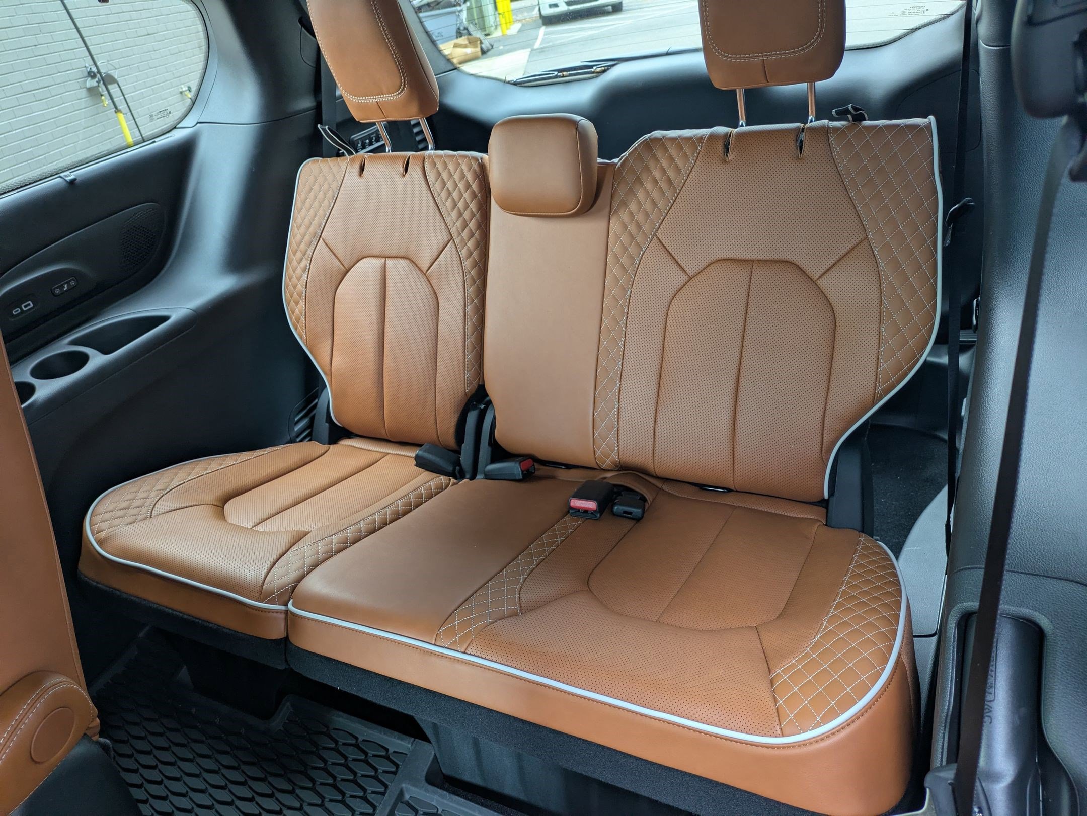 New 2026 Chrysler Pacifica Pinnacle image 28