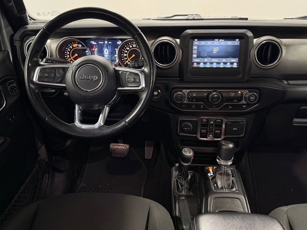 Used 2020 Jeep Wrangler Unlimited Sahara image 12