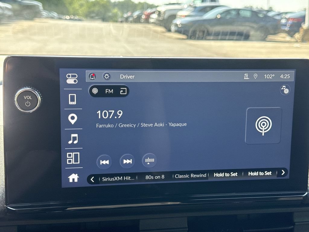 Used 2024 Honda Prologue EX image 12