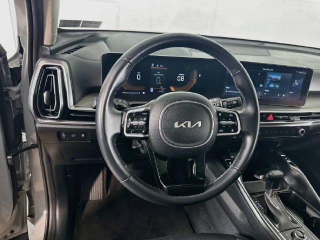 Used 2025 Kia Sorento X-Line EX AWD/4WD image 19
