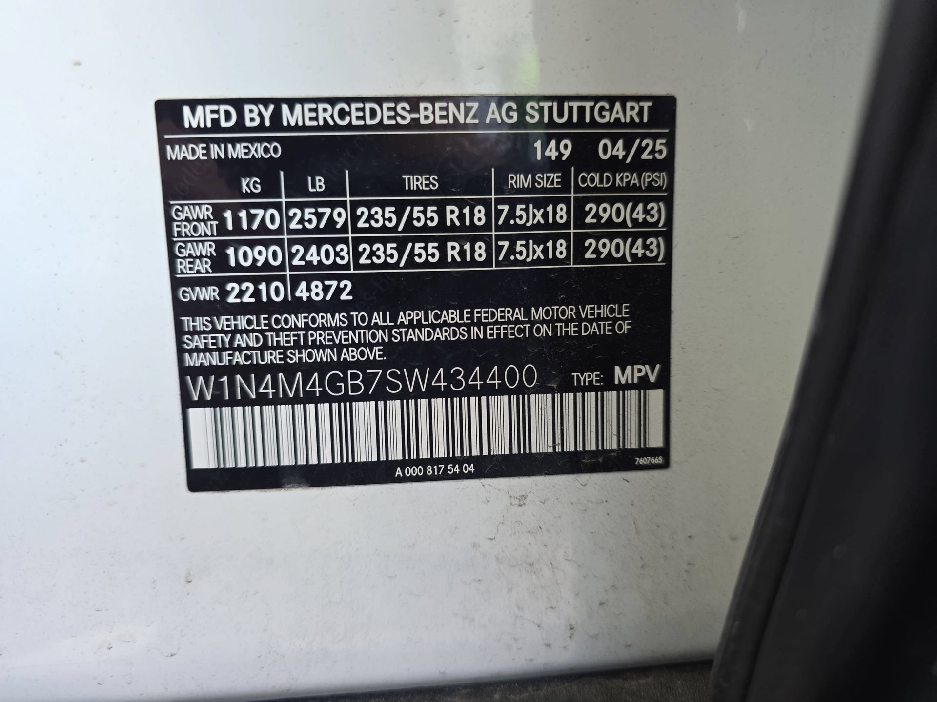 Used 2025 Mercedes-Benz GLB 250 image 33