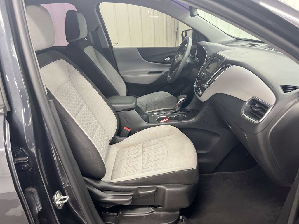 Used 2022 Chevrolet Equinox LS FWD image 21