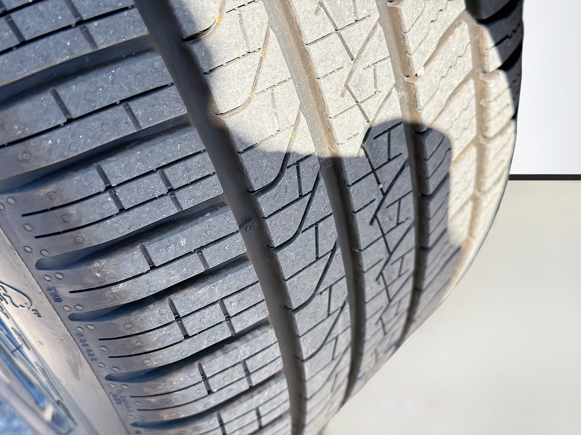 New 2026 Land Rover Range Rover Velar Dynamic SE image 9